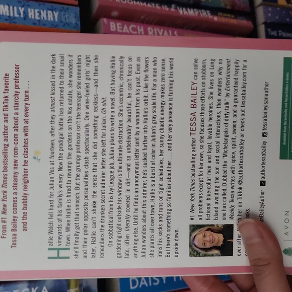 📚3/$20 Secretly Yours-Tessa Bailey - Picture 2 of 4